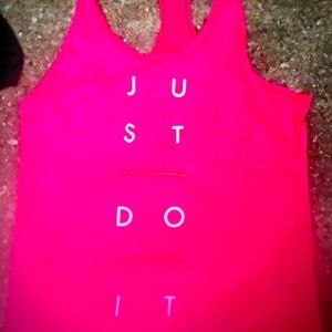 Nike top